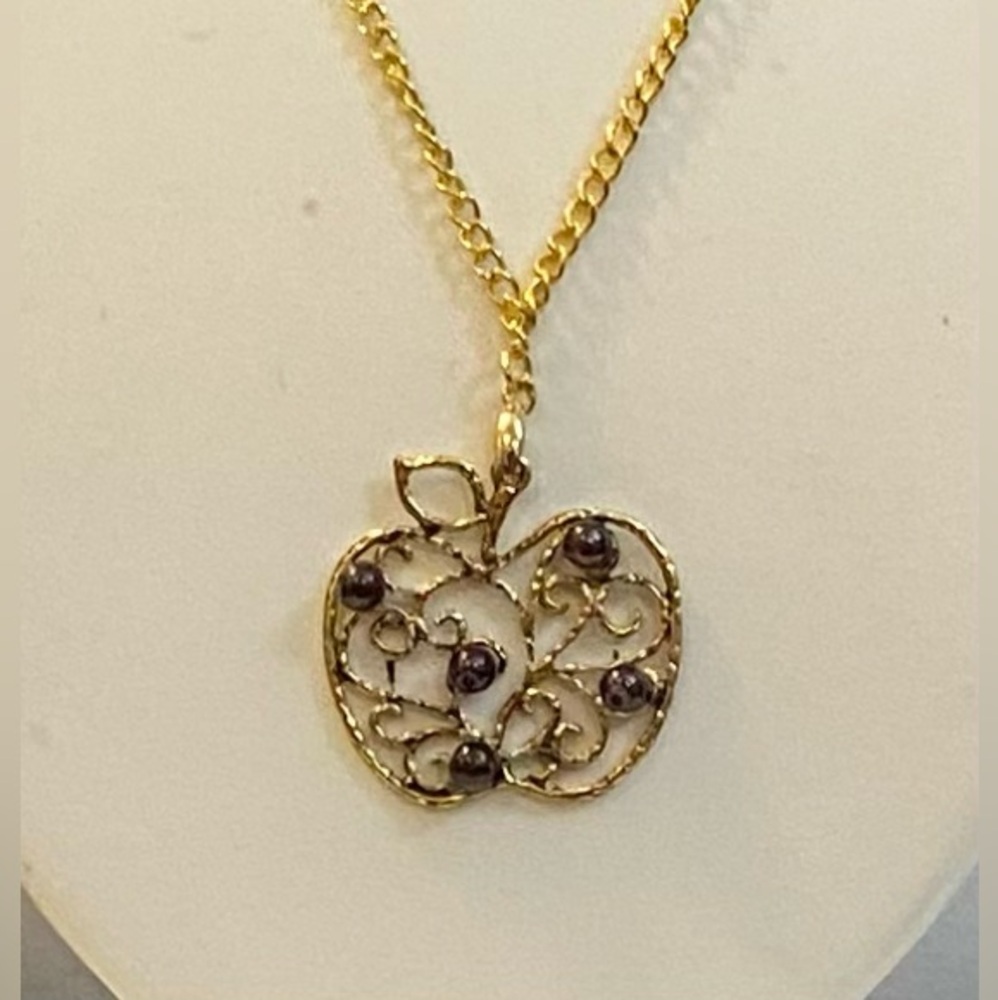 NEW!!! Garnet crystal bead apple necklace